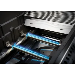 Outlet Napoleon Kaasugrilli Rogue PRO 425, 3 poltinta, sivupoltin