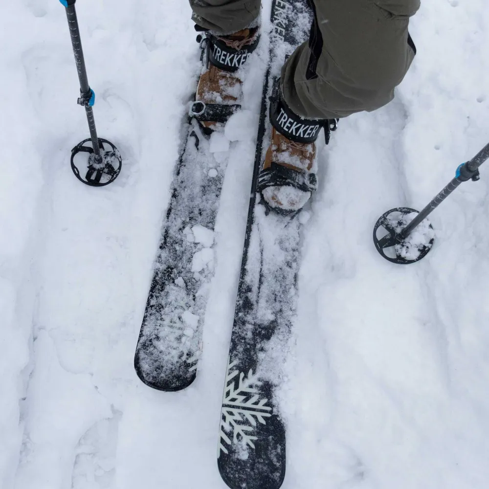 Online Trekker Liukulumikengät 130 cm + siteet