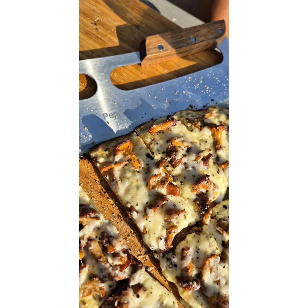 Outlet Pepper Mezzaluna-pizzaleikkuri , 35cm, puukahvalla