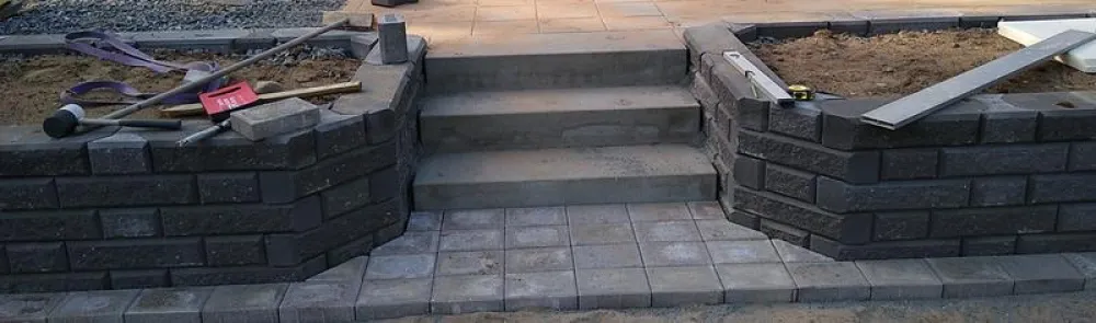 Hot Betonilaatta Muurikivi Beto-vallimuuri peruspari 560x200x100 mm musta