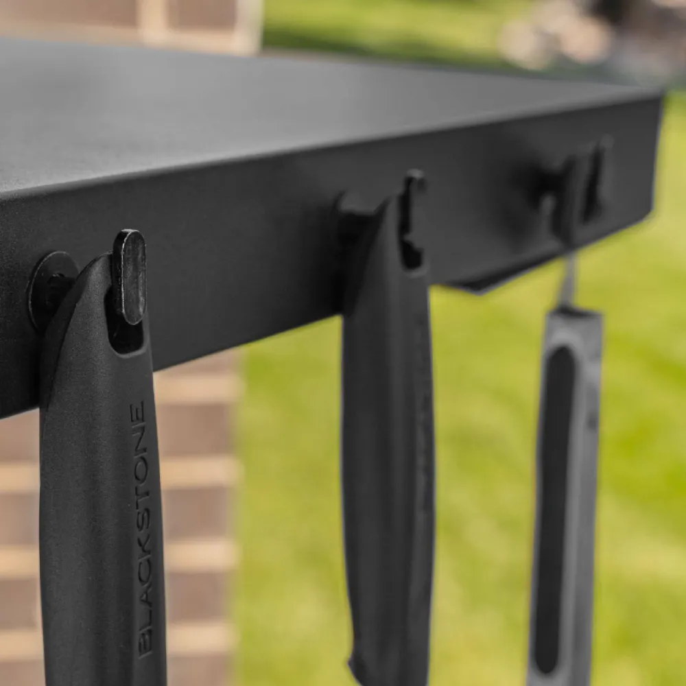 Blackstone Parilagrilli 36'' Omnivore Iron Forge, kaasu, 4 poltinta