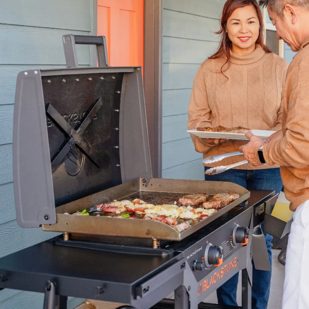 Hot Blackstone Parilagrilli 28'' Omnivore Iron Forge, kaasu, 2 poltinta