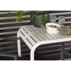 Venture Home Parvekeryhmä , 70x70cm beige Borneo-pöytä + 2 mustaa Copacabana-tuolia