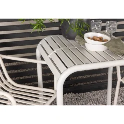 Clearance Venture Home Parvekeryhmä , 70x70cm beige Borneo-pöytä + 2 beigeä Peking-tuolia