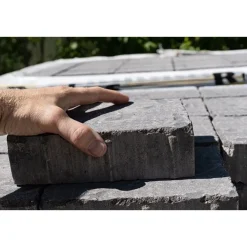 Hot Rudus Pihakivi Kartanonupu 60 viisteetön 207x137x60 mm profiloitu antiikki harmaa