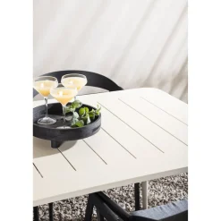 New Venture Home Ruokailuryhmä ulos , beige Lina-pöytä 200x90cm + 6 mustaa Slit-tuolia