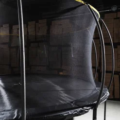 Sale Stratos Trampoliini Ø4.27m turvaverkolla