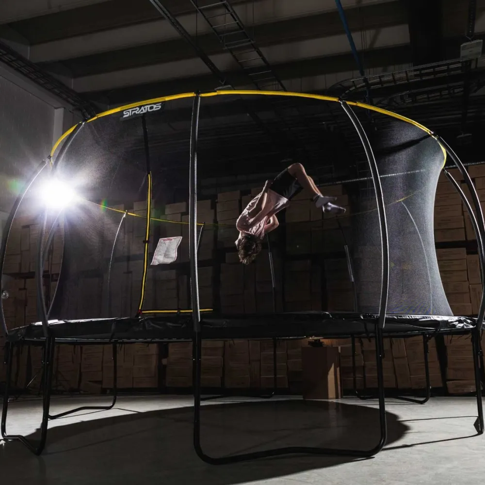 Sale Stratos Trampoliini Ø4.27m turvaverkolla